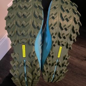 Saucony Trail Shoes size 8.5, Brand New